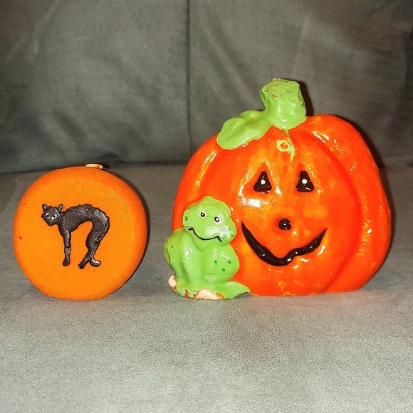 4 NEW HALLOWEEN WAX CANDLES HAND-CRAFTED & PAINTED GHOST WITCH PUMPKIN BLACK CAT - Picture 6 of 9